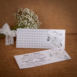 Invitatie de nunta Seraphia Floral Emboss Argintiu - TIPARIRE GRATUITA